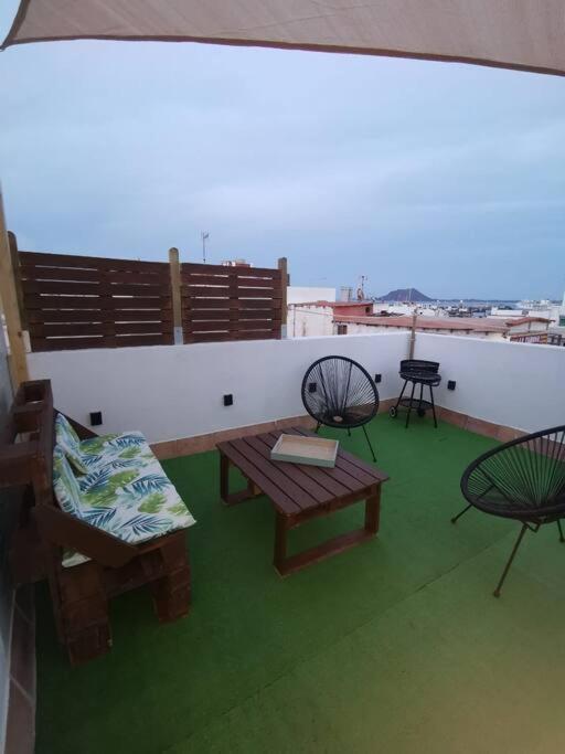 Apartamento Con Vistas Al Mar En El Centro De Коральео Экстерьер фото